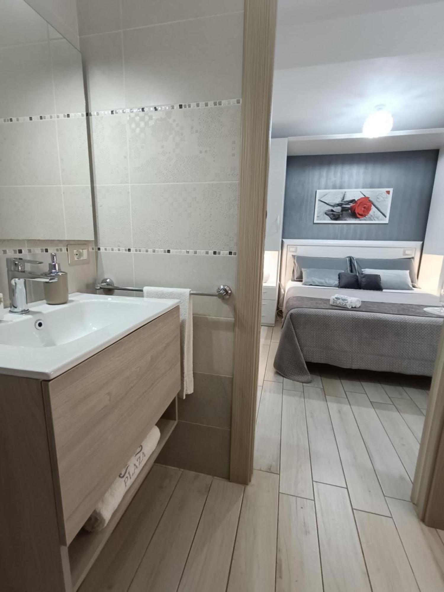 B&B Plaza LMP Екстериор снимка